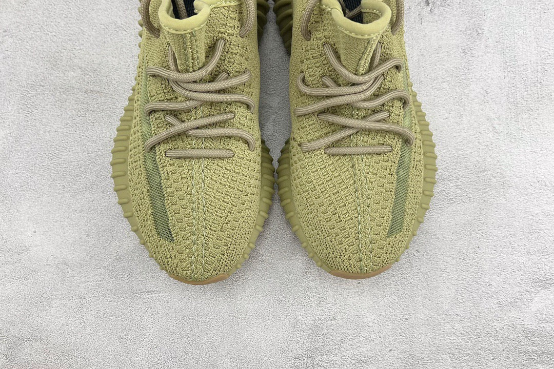YEEZY BOOST 350 V2