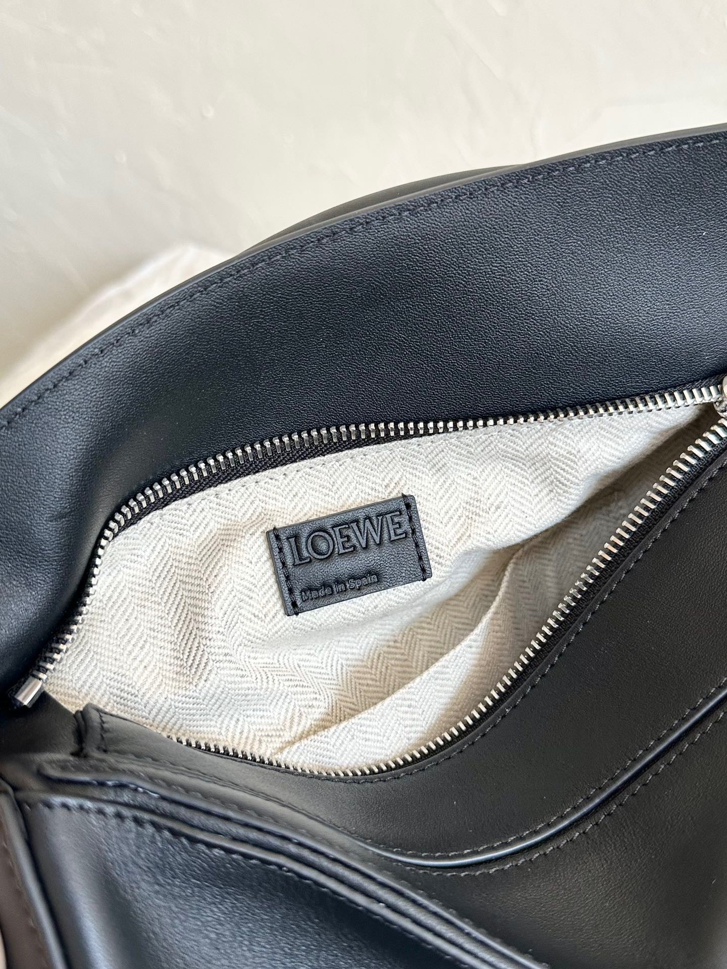 LOEW SMALL PUZZLE EDGE BAG