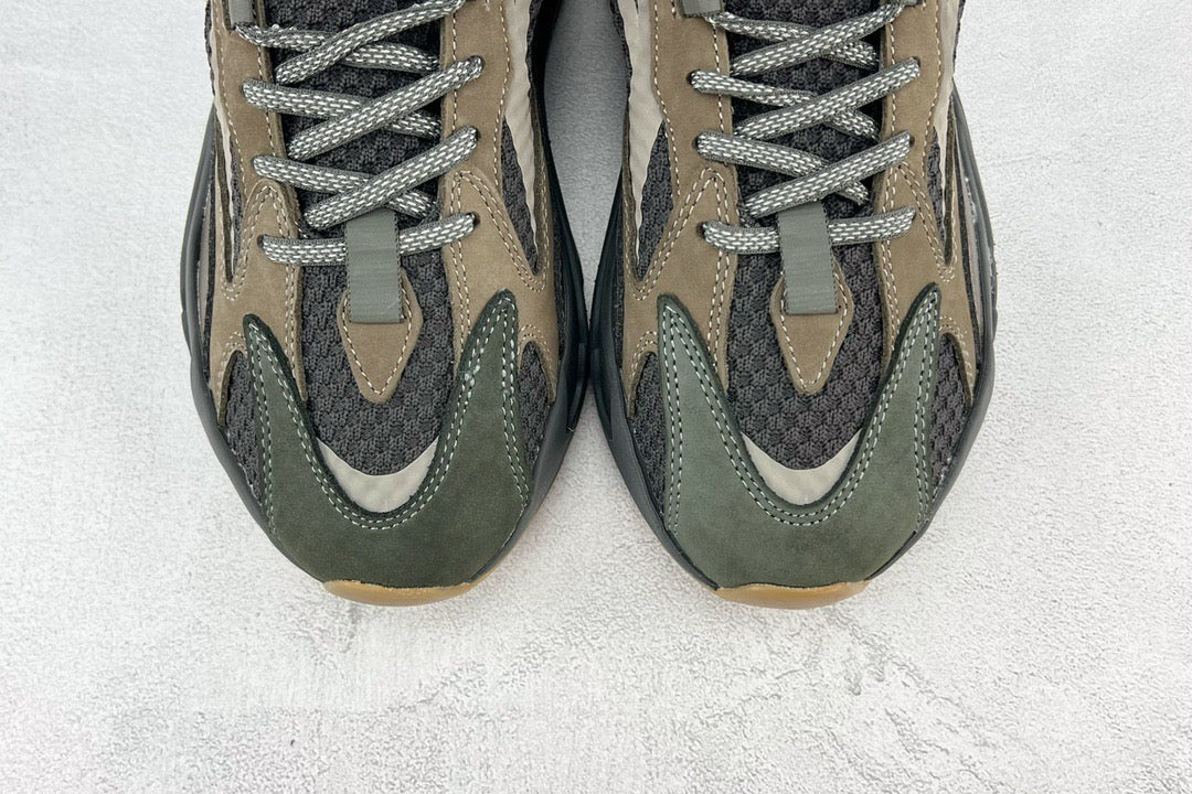 YEEZY BOOST 700 V2
