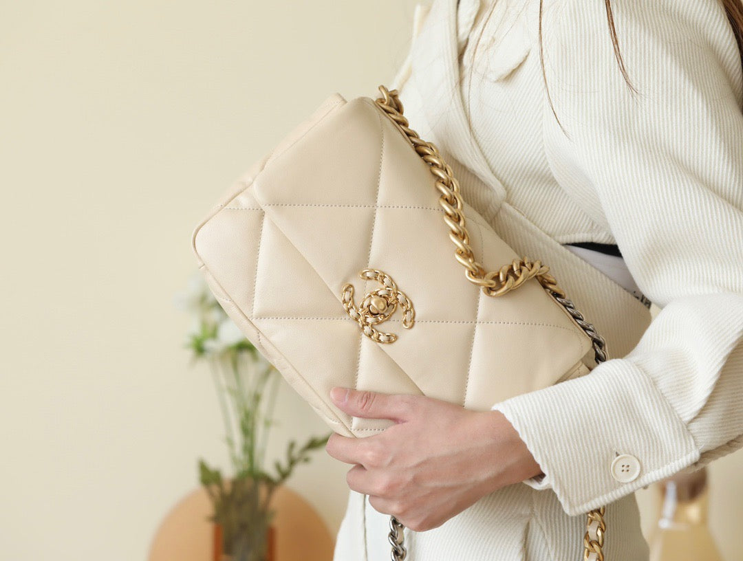 CC 19 BAG
