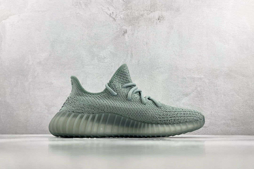 YEEZY BOOST 350 V2