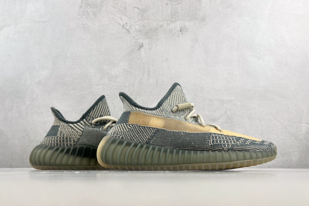 YEEZY BOOST 350 V2