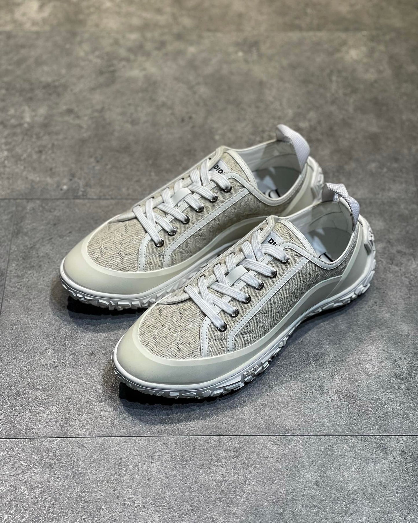 CD B28 SNEAKERS