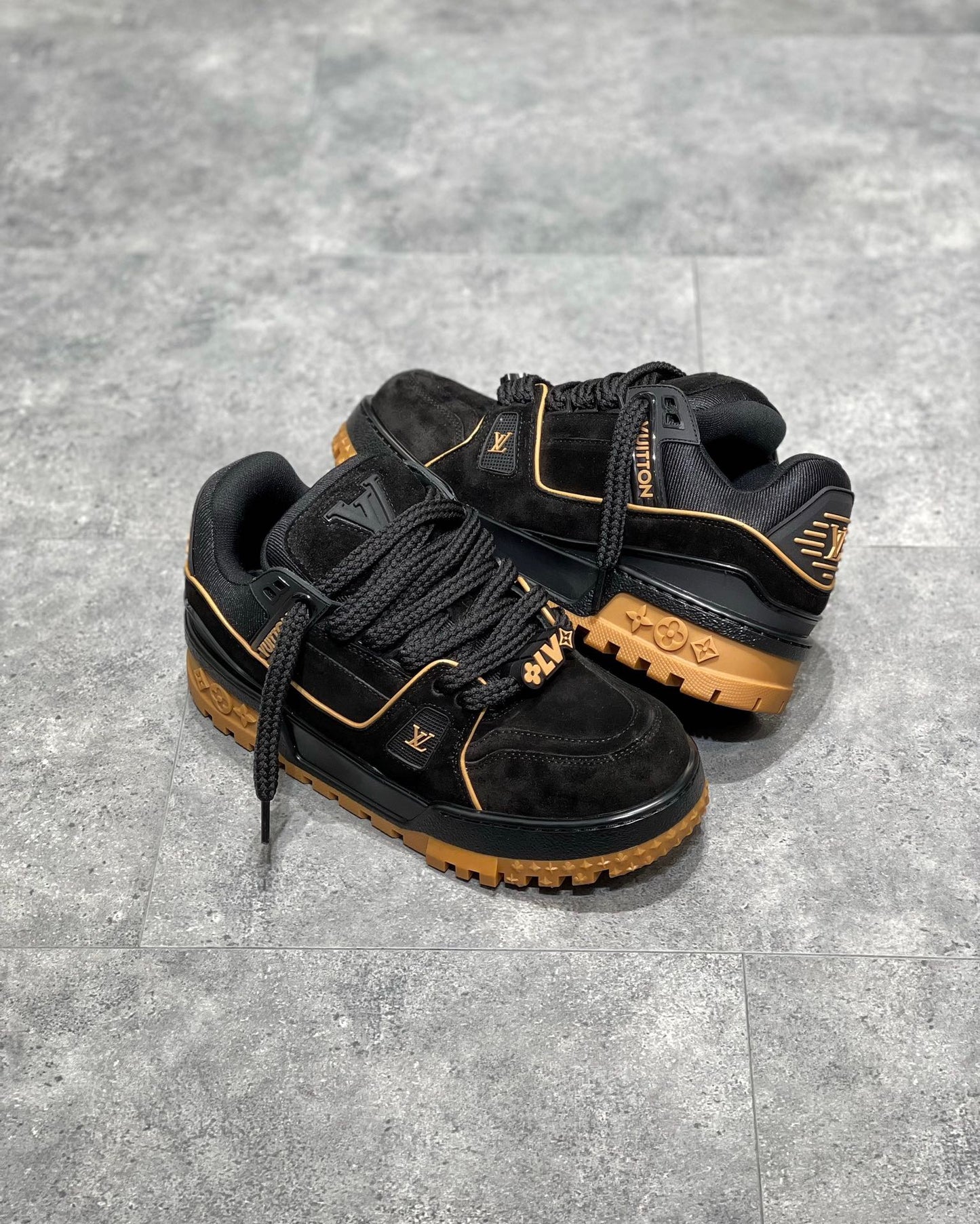 LOU TRAINERS