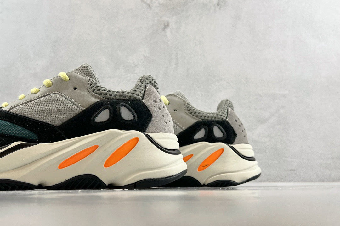 YEEZY BOOST 700