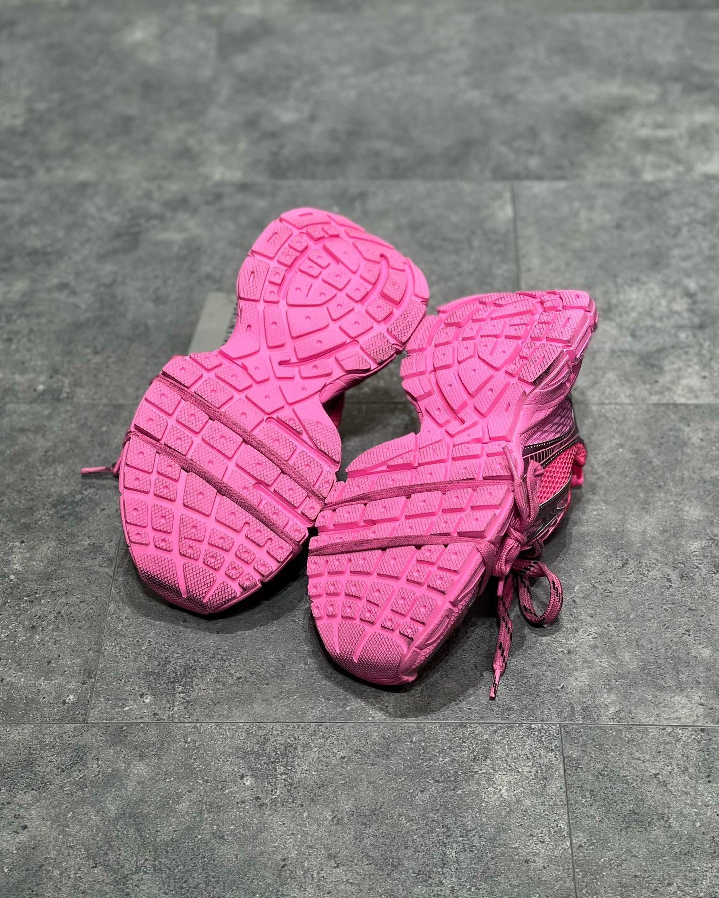 BAL 3XL TRAINERS