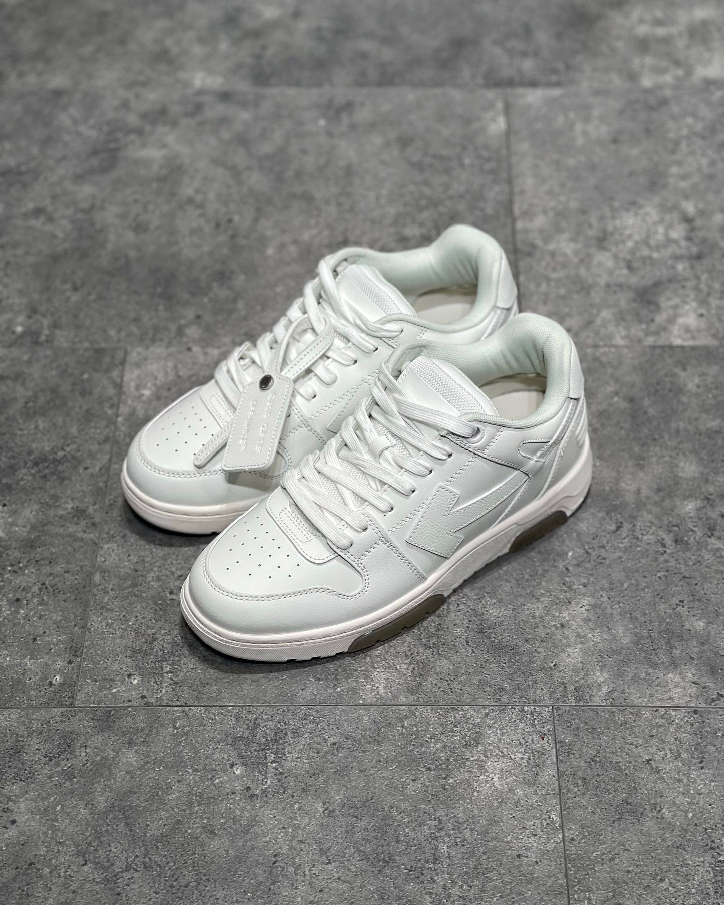 OFF W OUT OF OFFICE SNEAKERS
