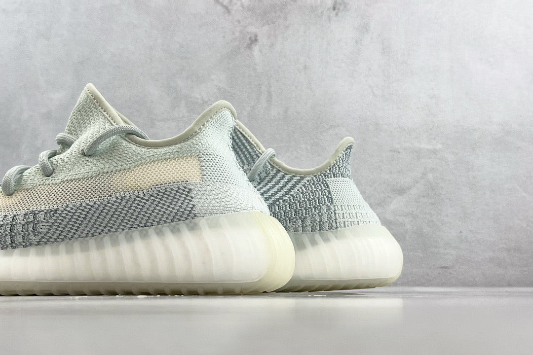 YEEZY BOOST 350 V2