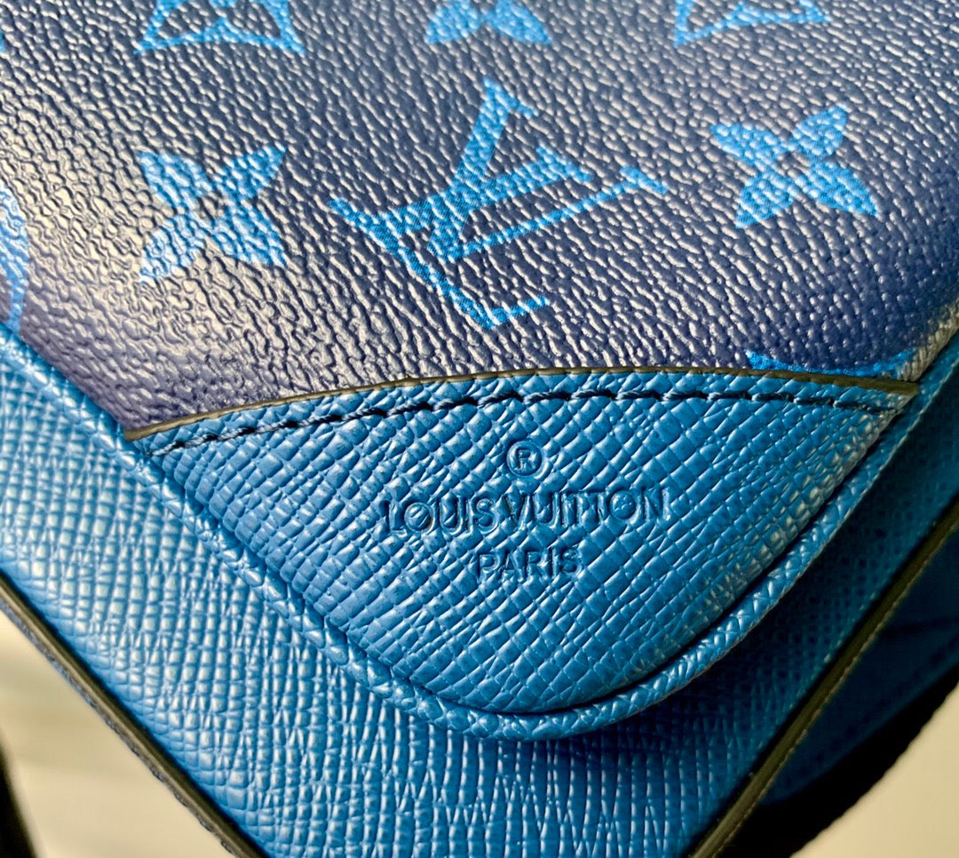 LOU TRIO MESSENGER BAG