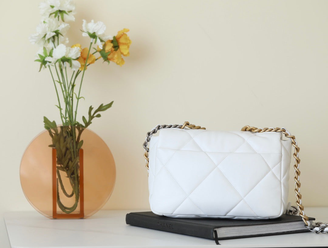 CC 19 BAG