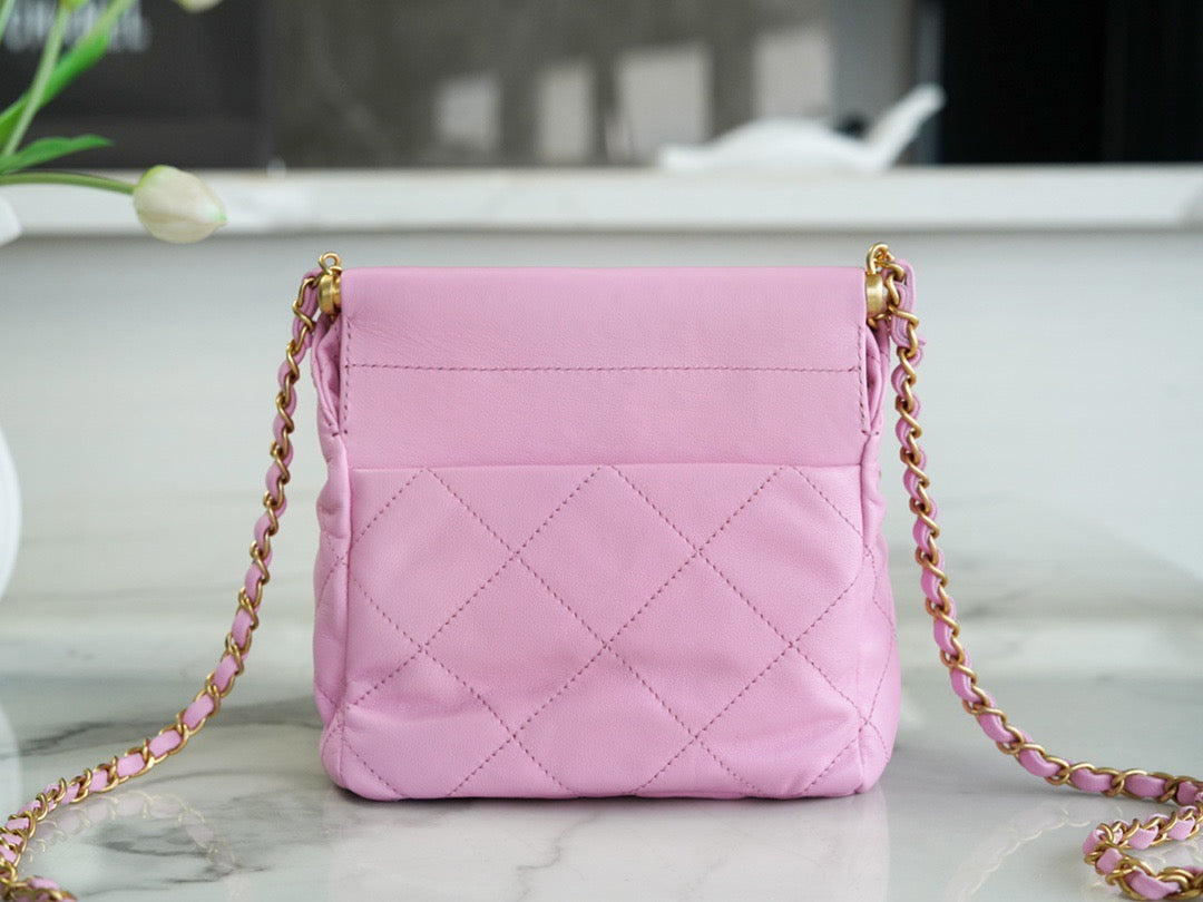 CC SMALL BUCKET BAG