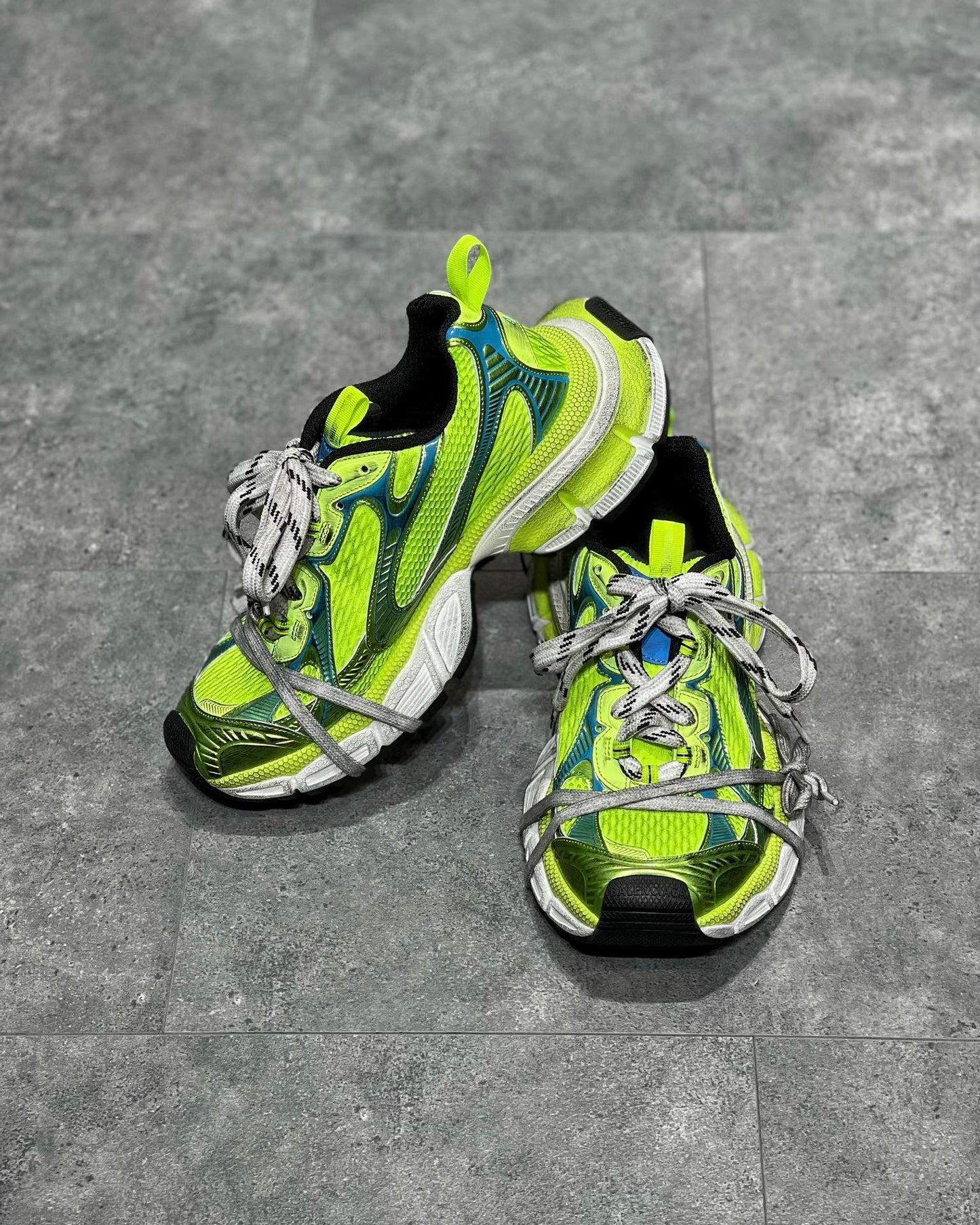 BAL 3XL TRAINERS