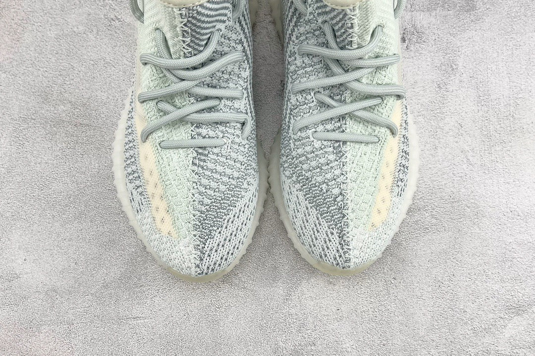 YEEZY BOOST 350 V2