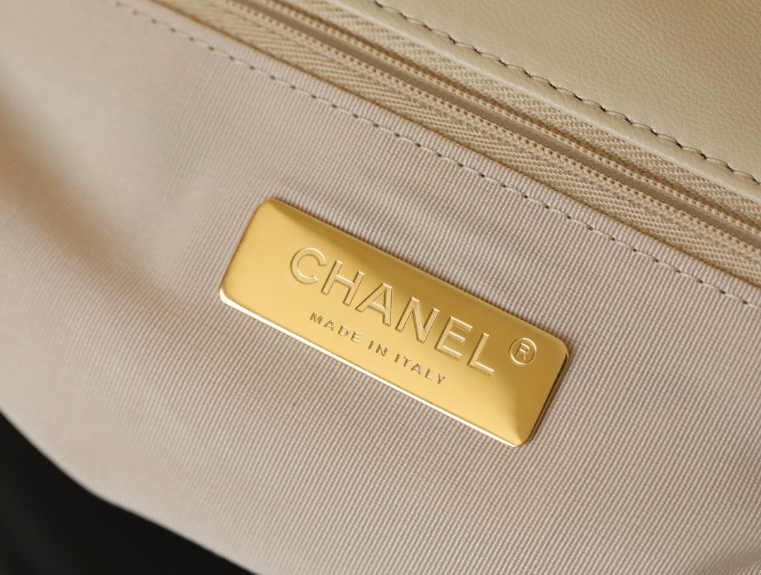 CC 19 BAG