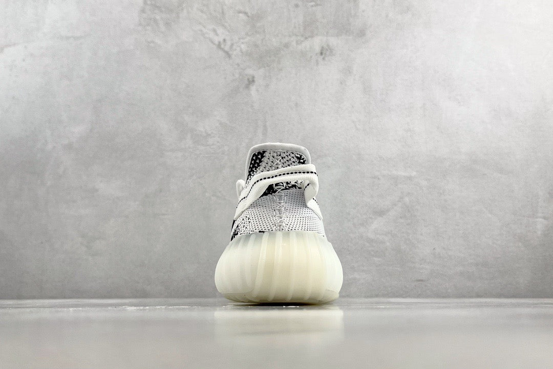 YEEZY BOOST 350