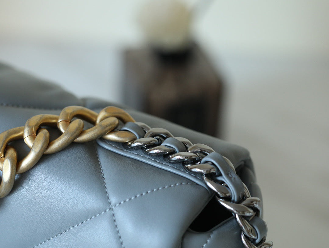 CC 19 BAG