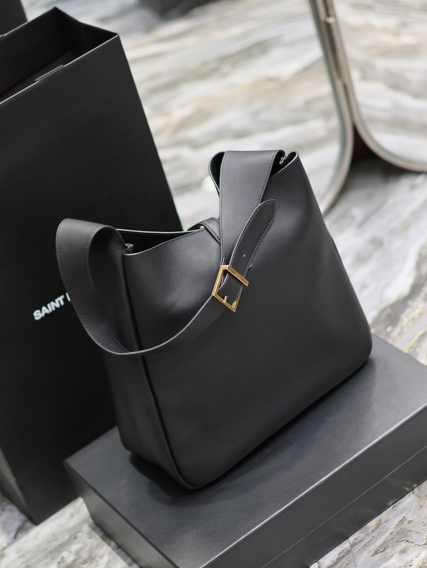 SL LARGE LE 5 À 7 SUPPLE IN SMOOTH LEATHER