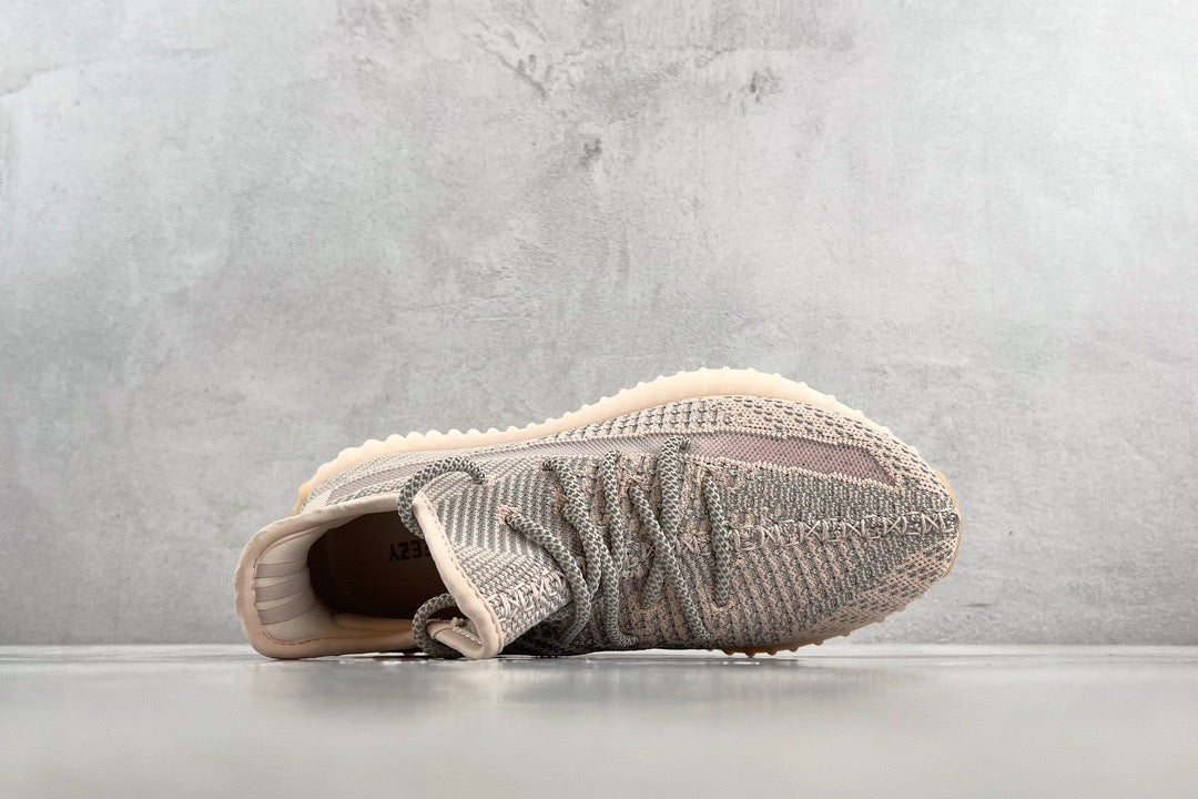 YEEZY BOOST 350 V2
