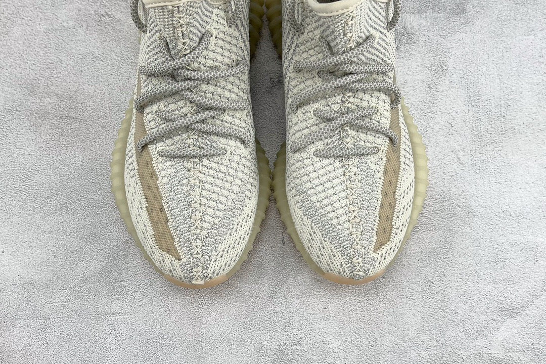 YEEZY BOOST 350 V2