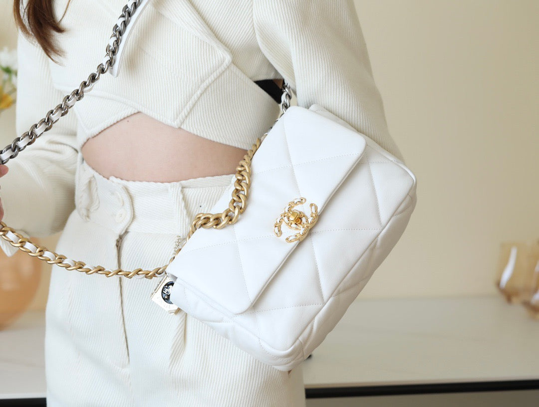 CC 19 BAG