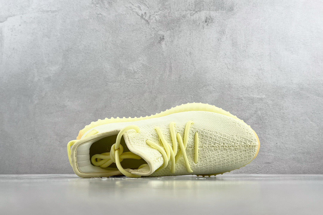 YEEZY BOOST 350 V2