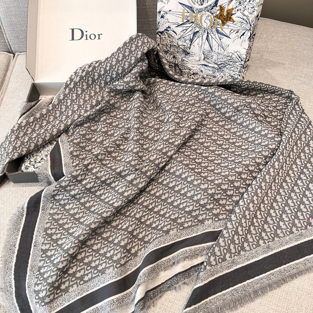 CD SCARVE