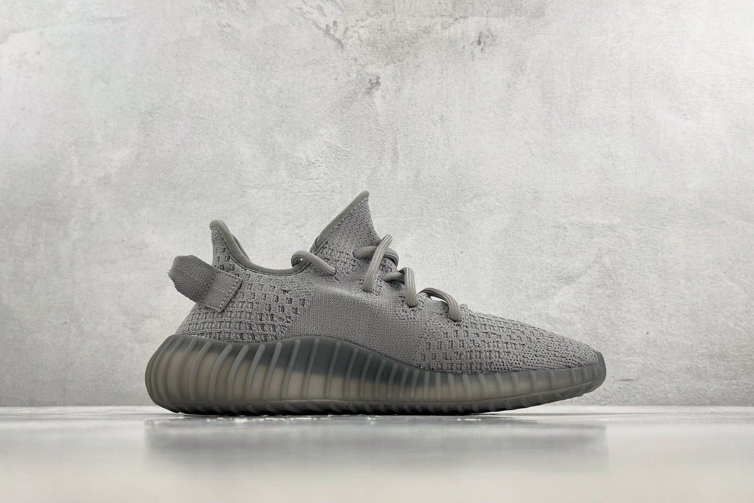 YEEZY BOOST 350 V2