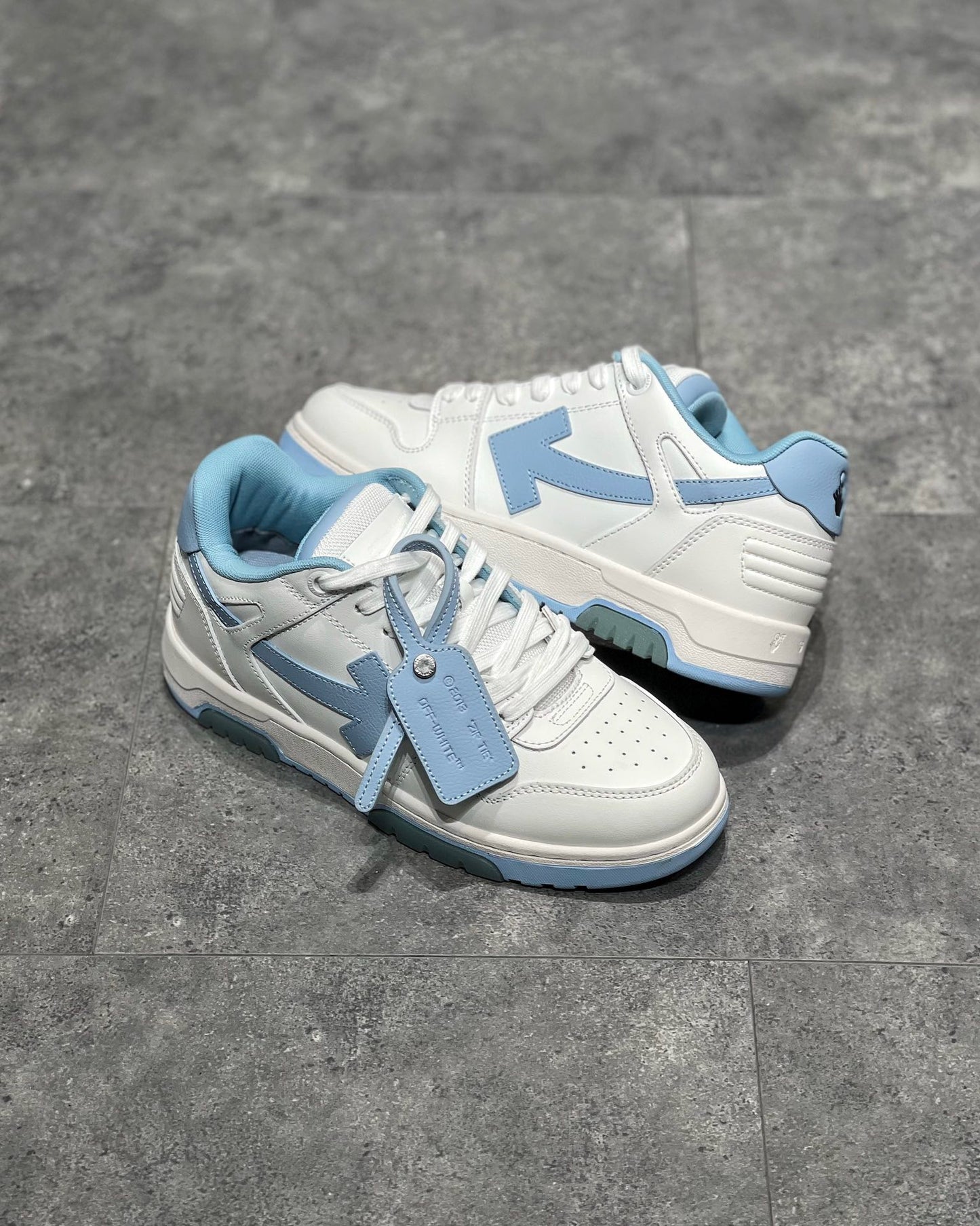 OFF W OUT OF OFFICE SNEAKERS