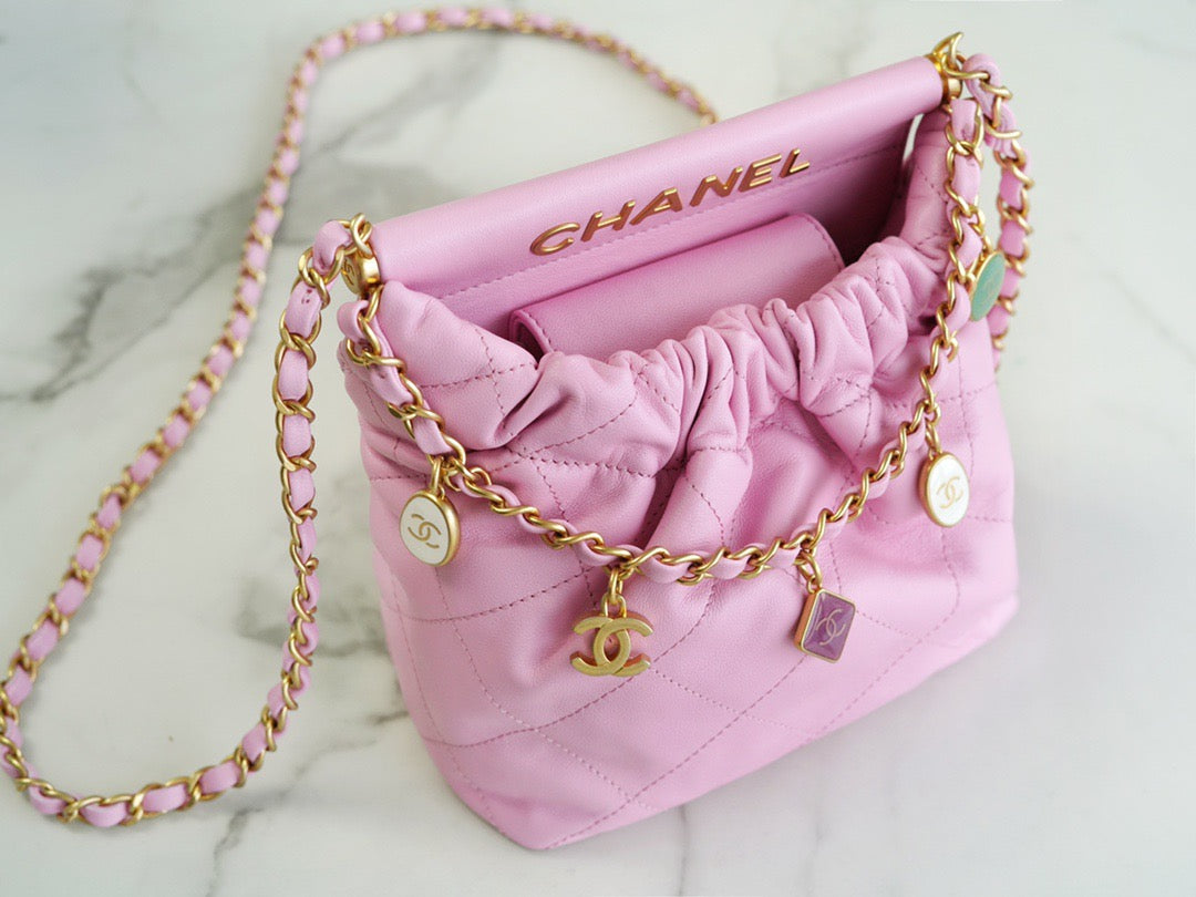 CC SMALL BUCKET BAG