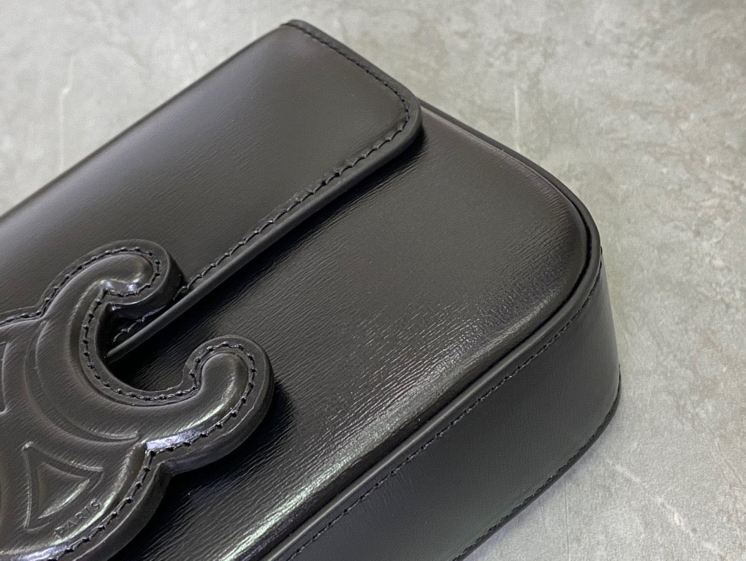 CEL TRIOMPHE SHOULDER BAG