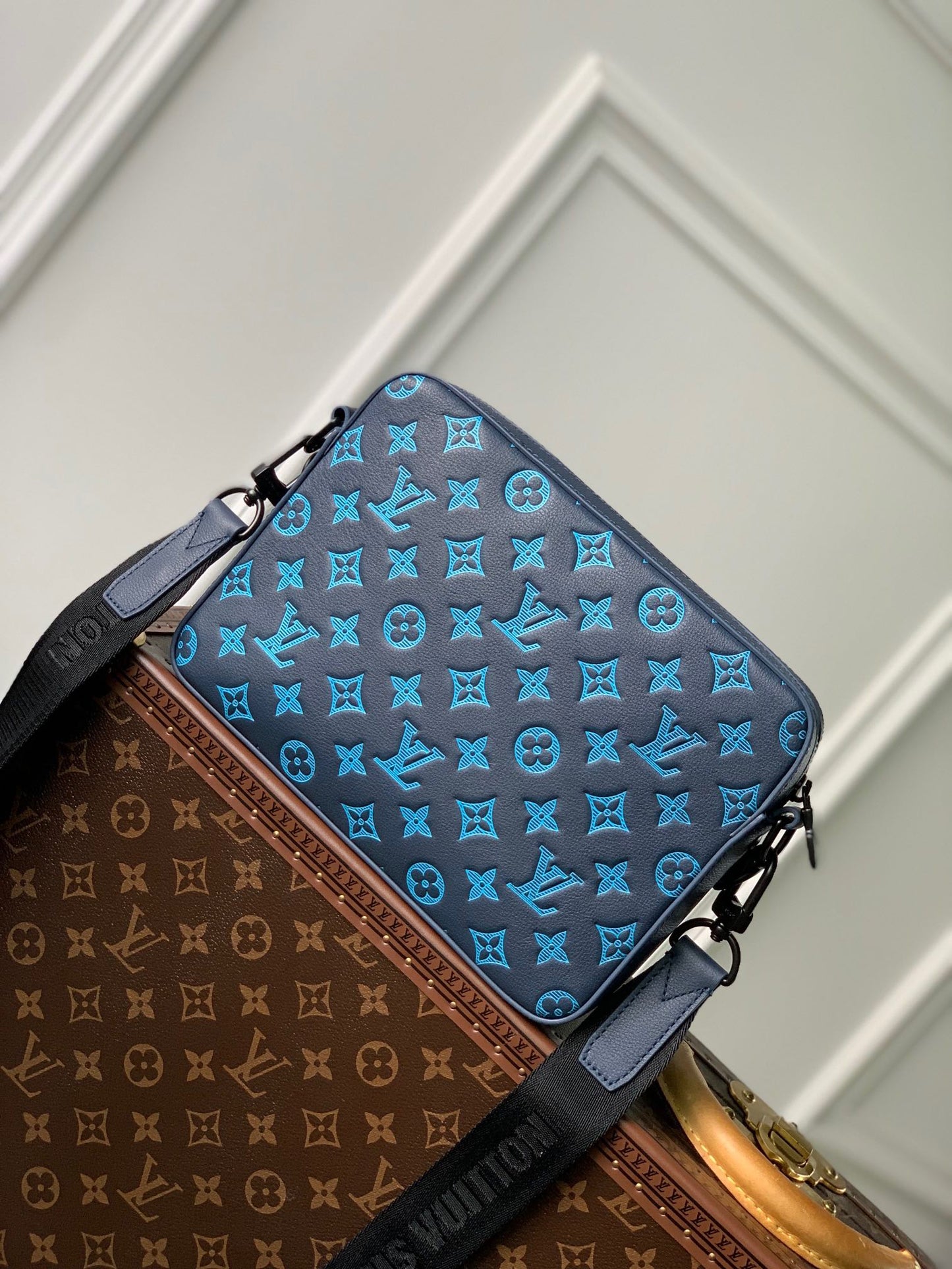 LOU TRIO MESSENGER BAG