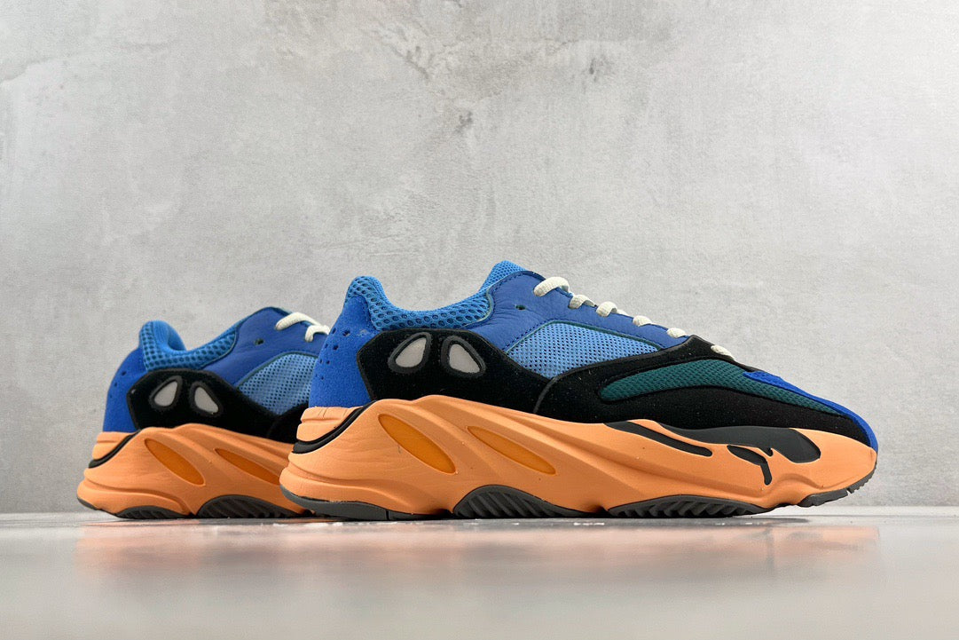 YEEZY BOOST 700