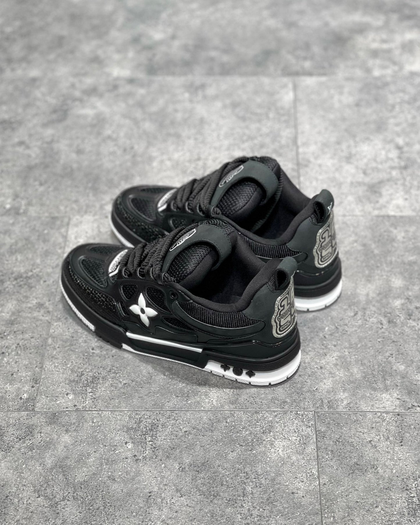 LOU TRAINERS