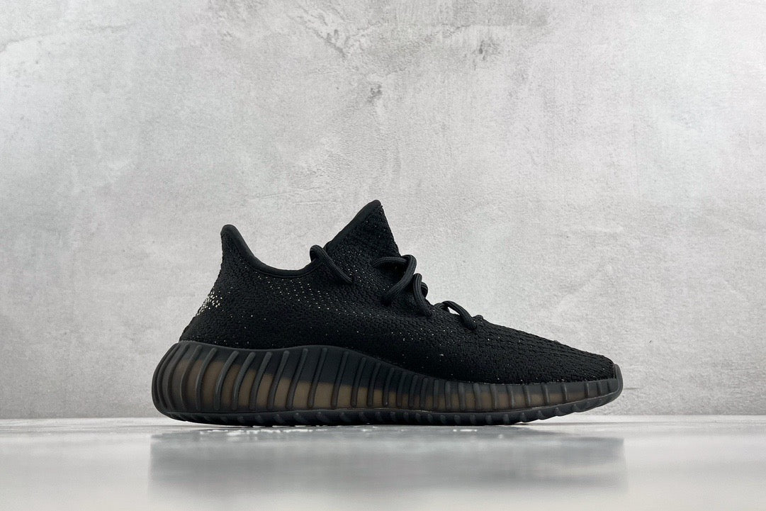 YEEZY BOOST 350 V2