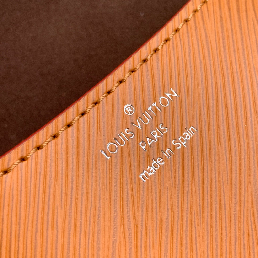 LOU BUCI BAG