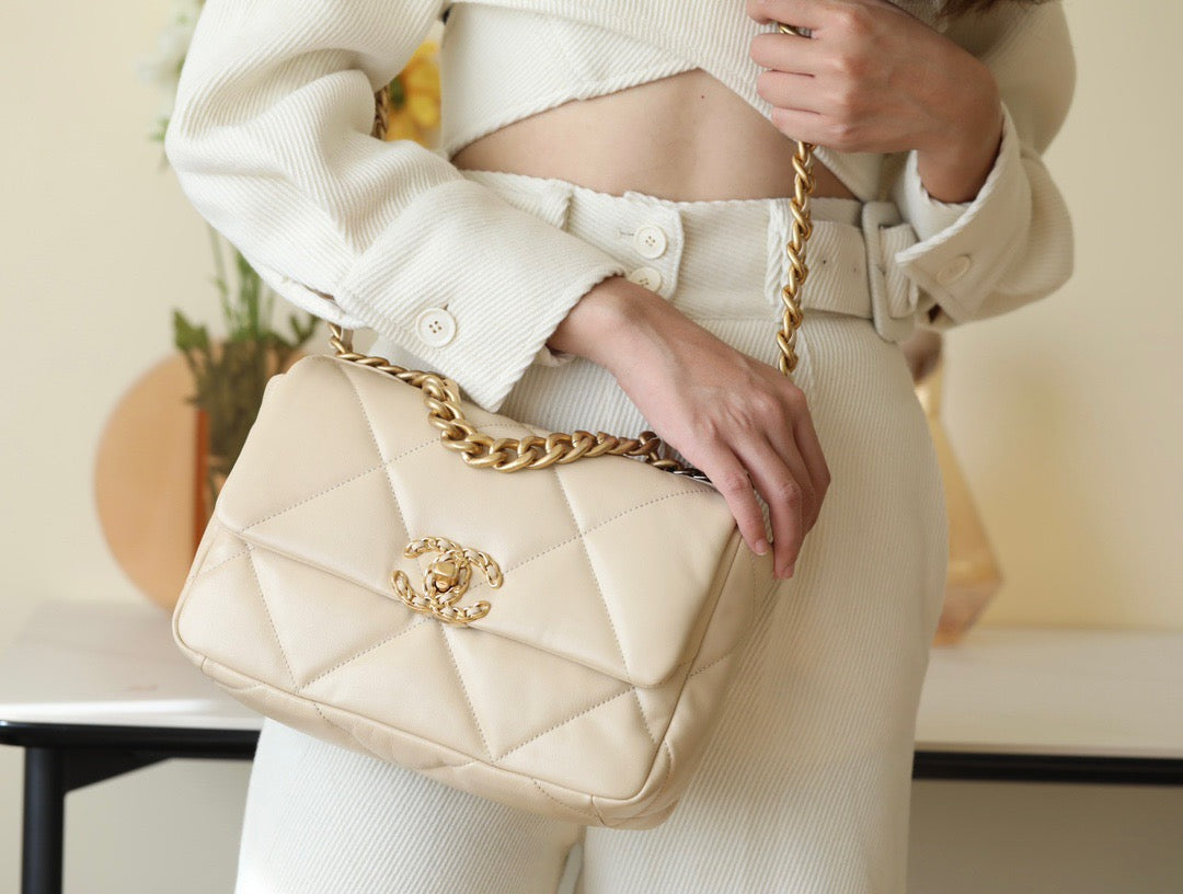 CC 19 BAG
