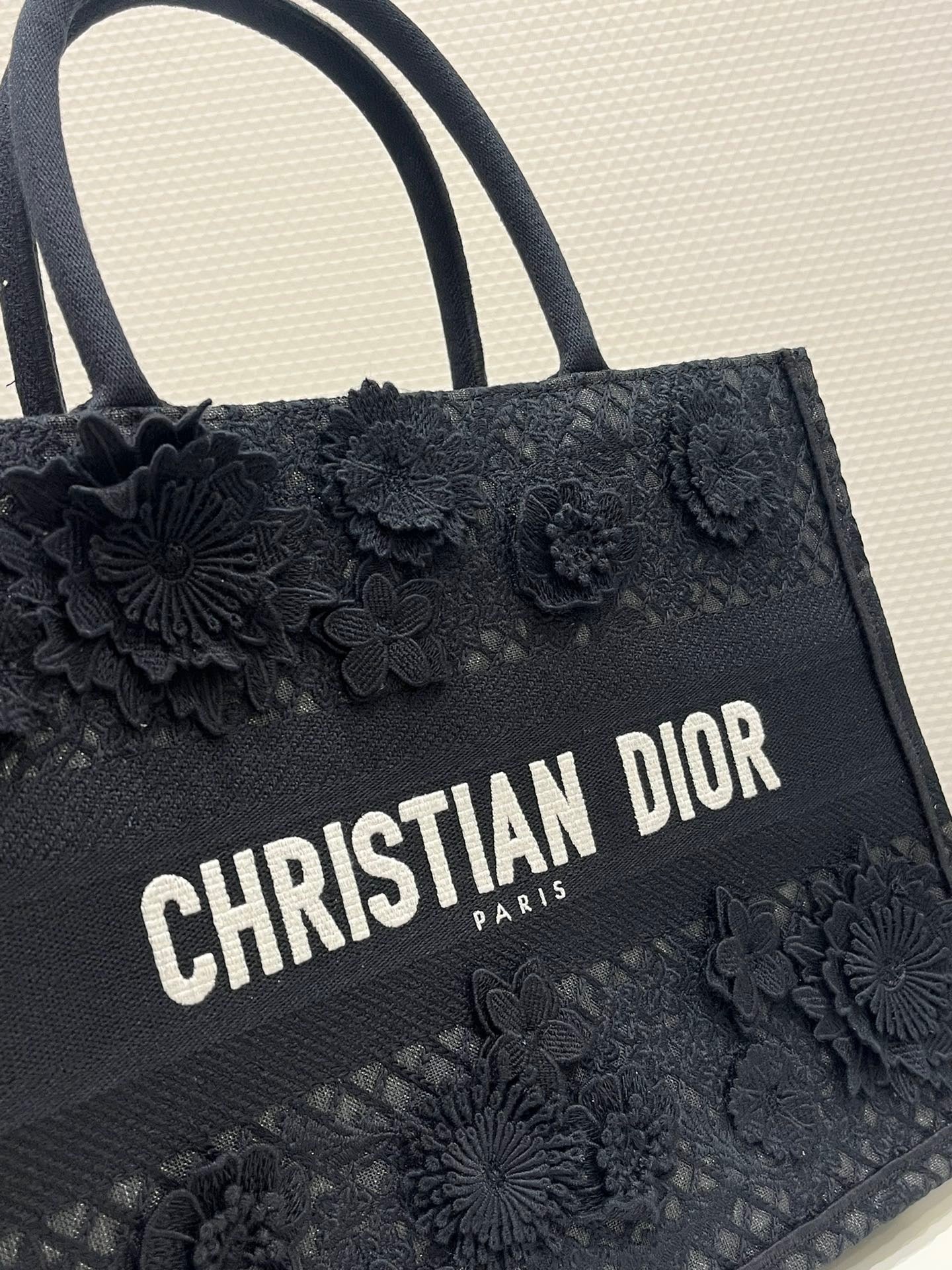 CD MEDIUM BOOK TOTE BAG