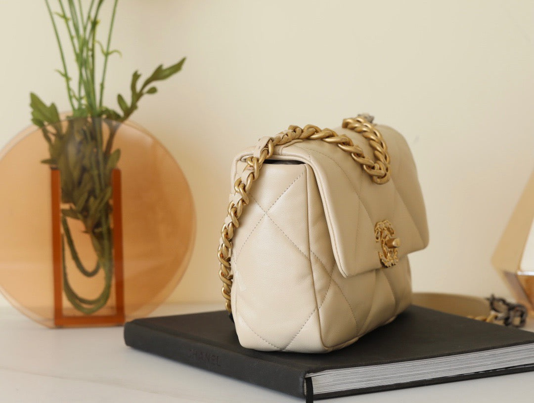 CC 19 BAG