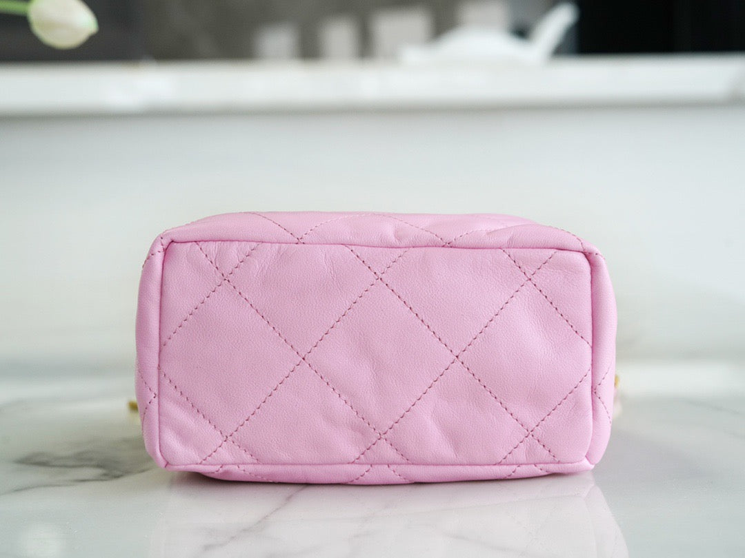 CC SMALL BUCKET BAG