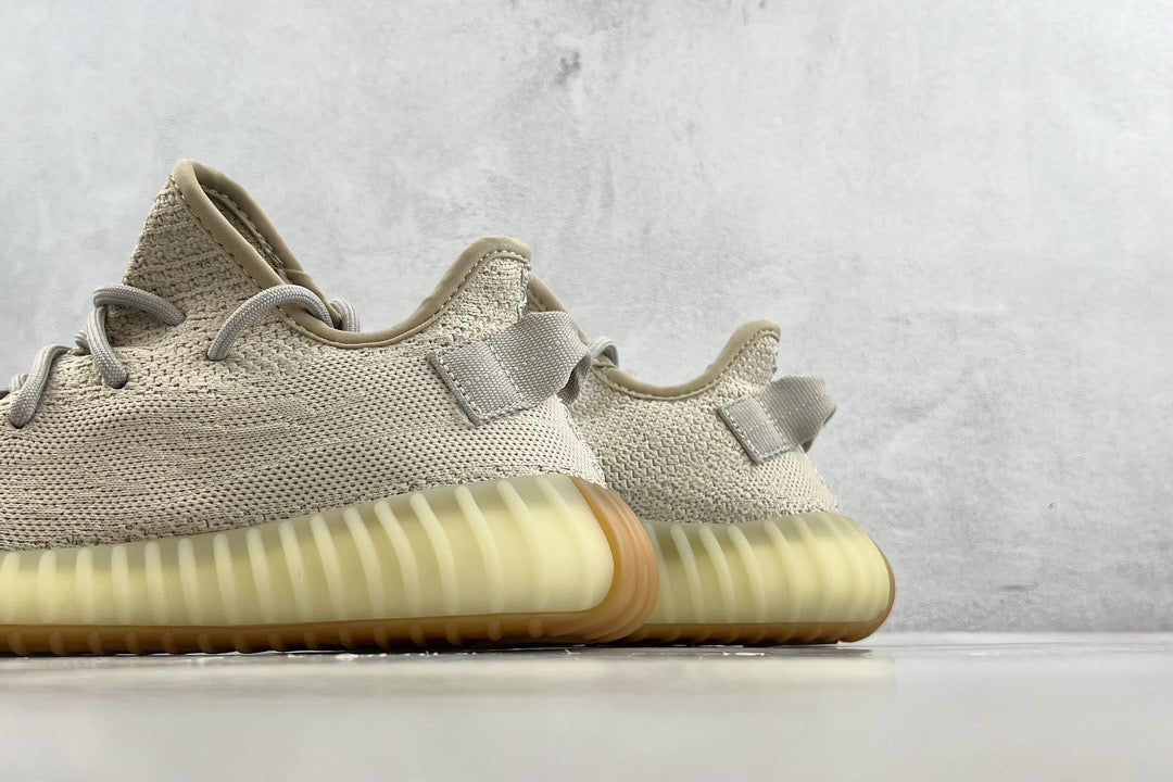 YEEZY BOOST 350 V2