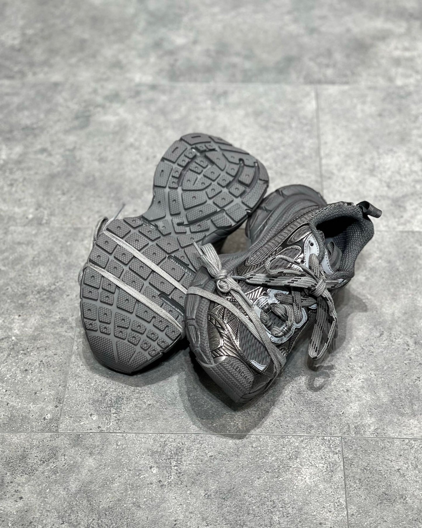 BAL 3XL TRAINERS