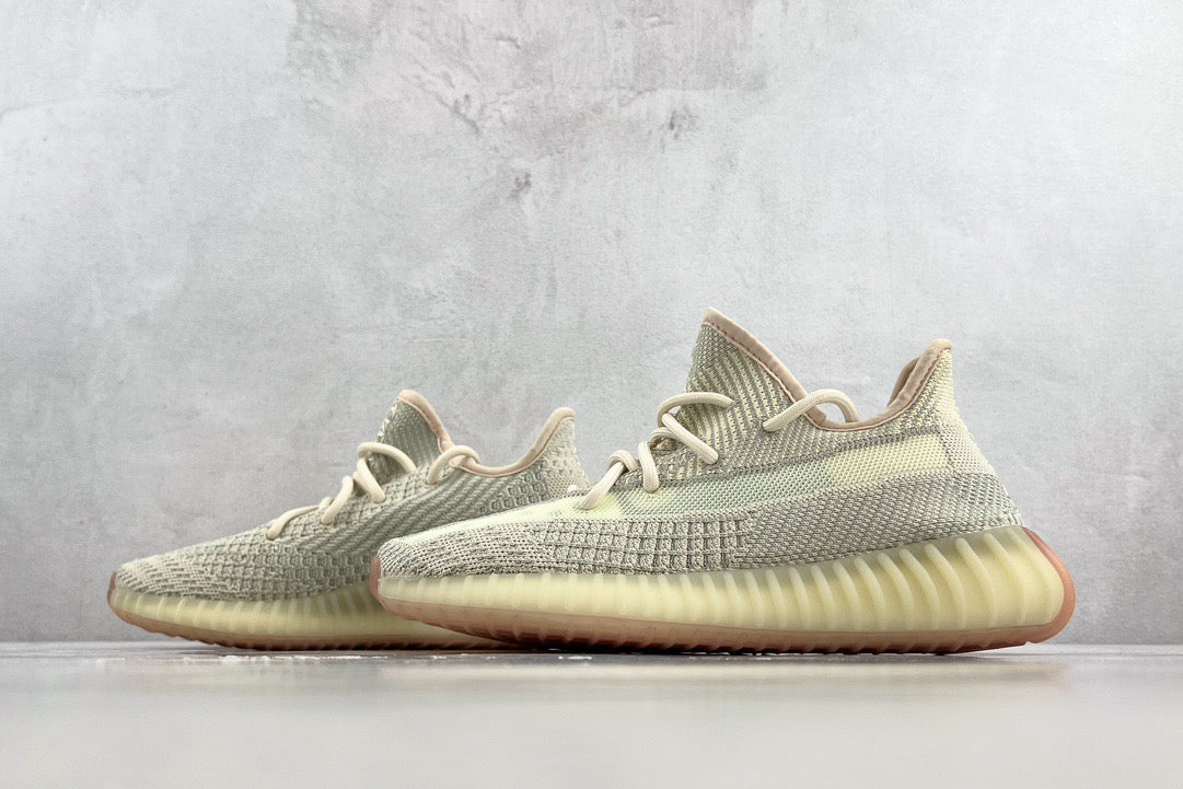 YEEZY BOOST 350 V2