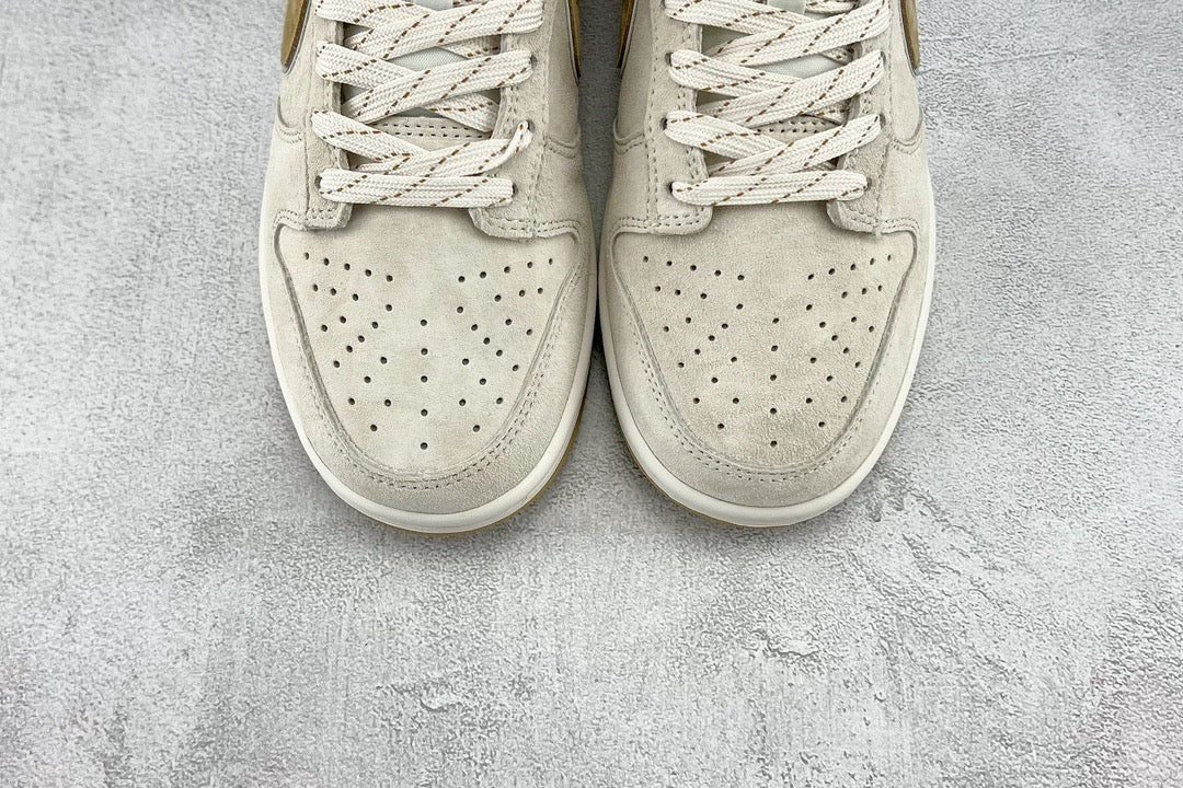 DUNK LOW x OTOMO KATUSHIRO