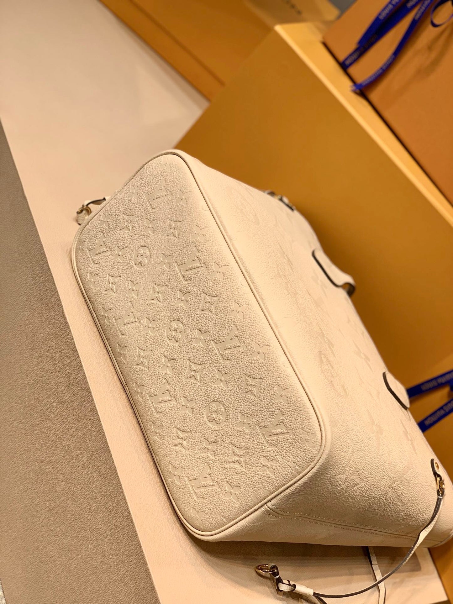 LOU NEVERFULL MM BAG