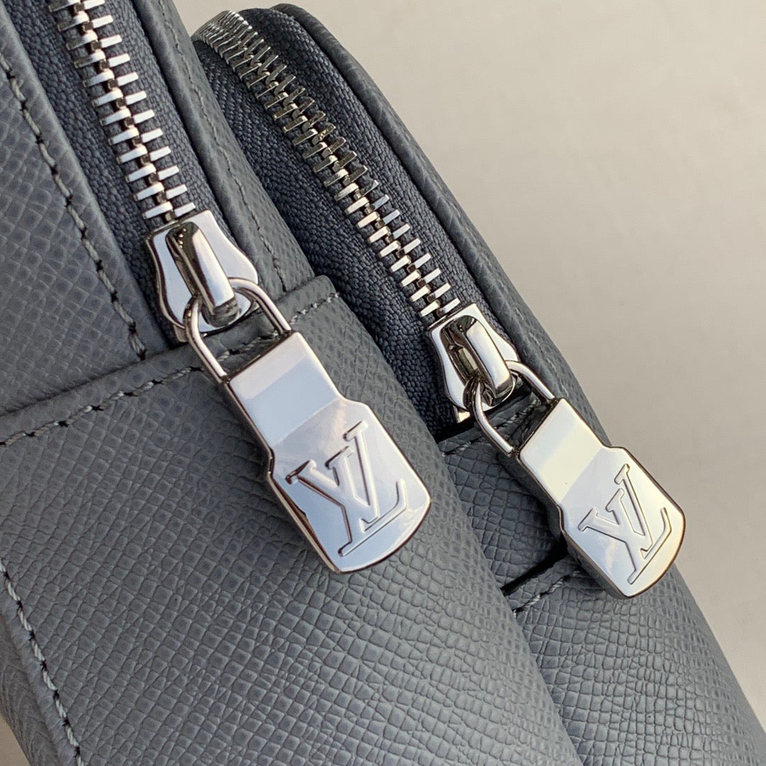 LOU AVENUE SLING BAG