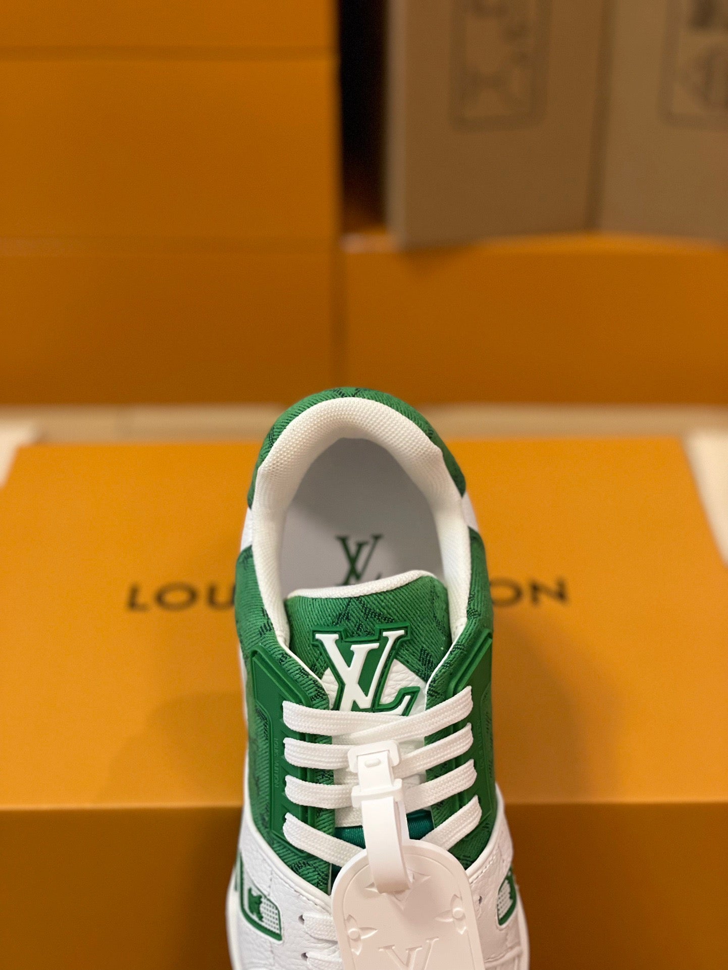 LOU TRAINERS