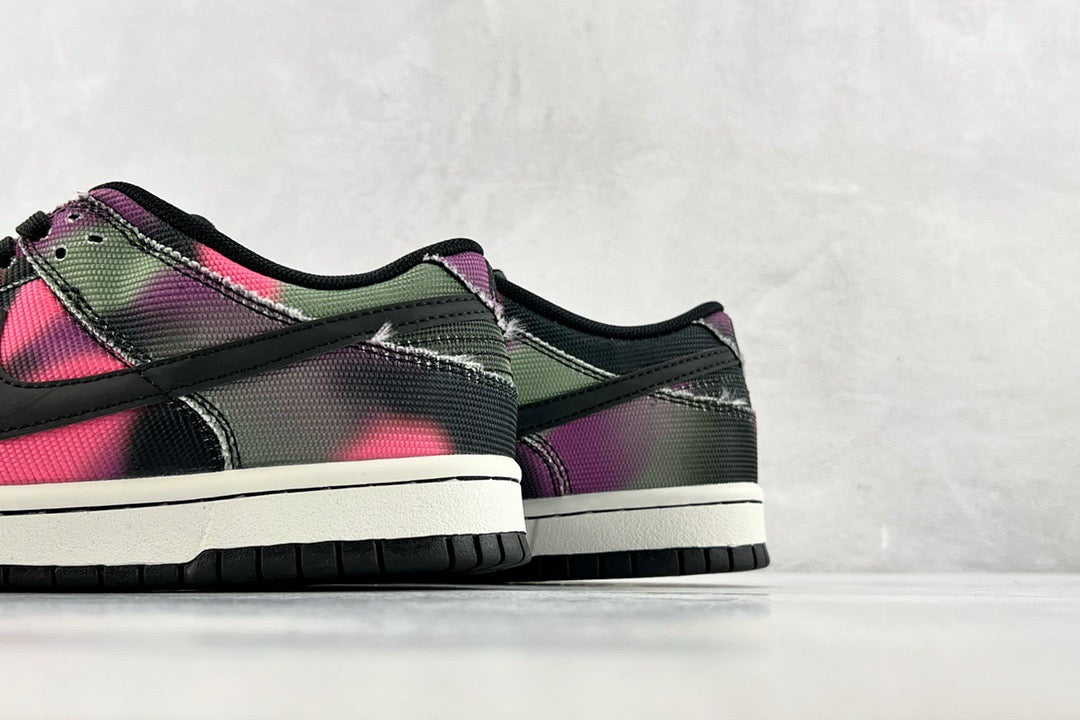 DUNK LOW GRAFFITI