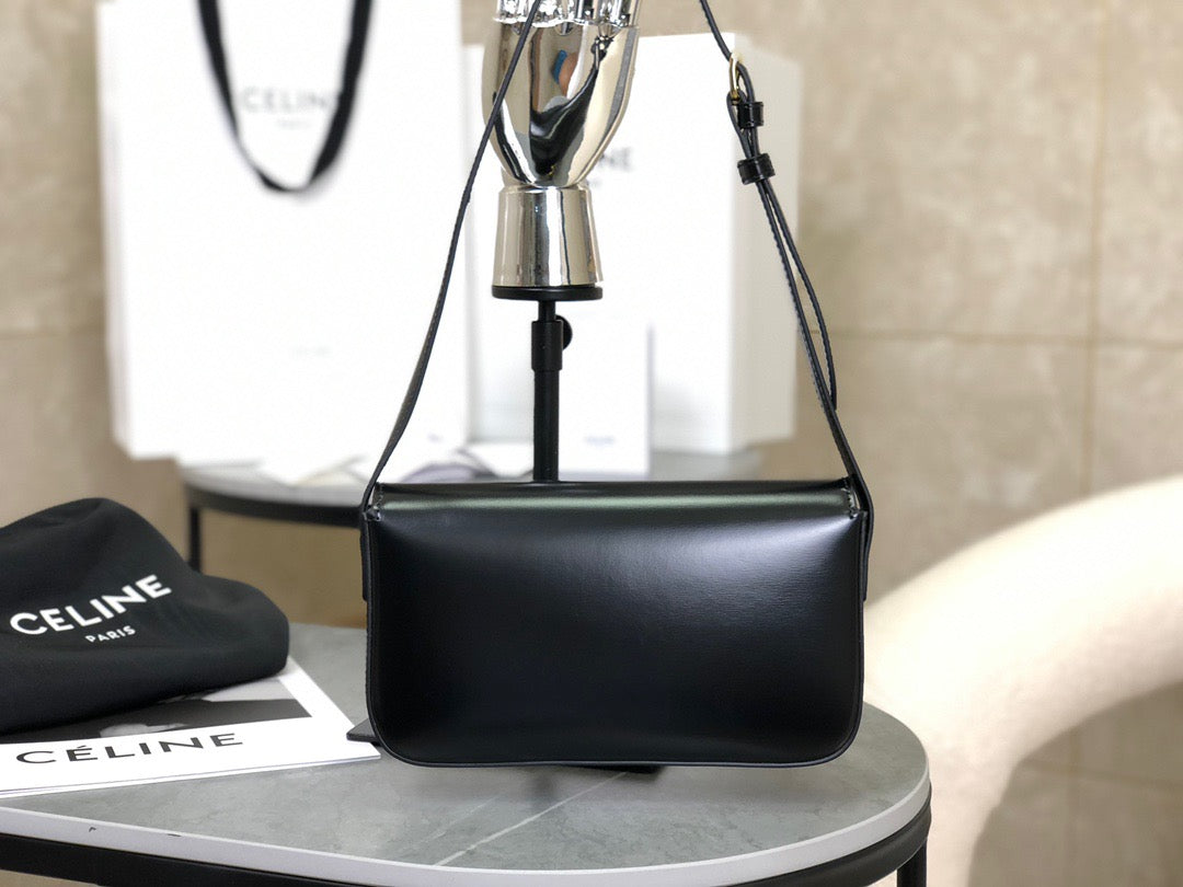 CEL TRIOMPHE SHOULDER BAG