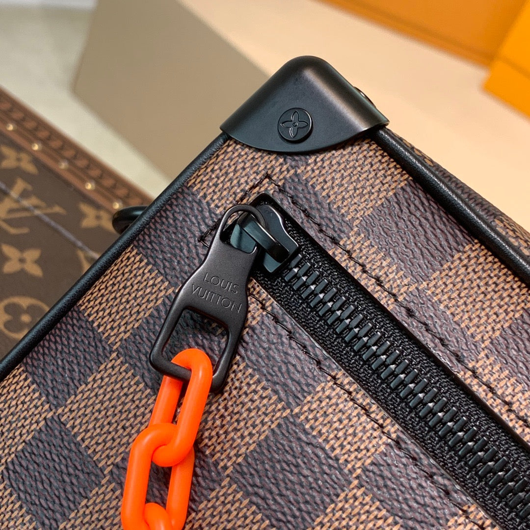 LOU SOFT TRUNK BAG