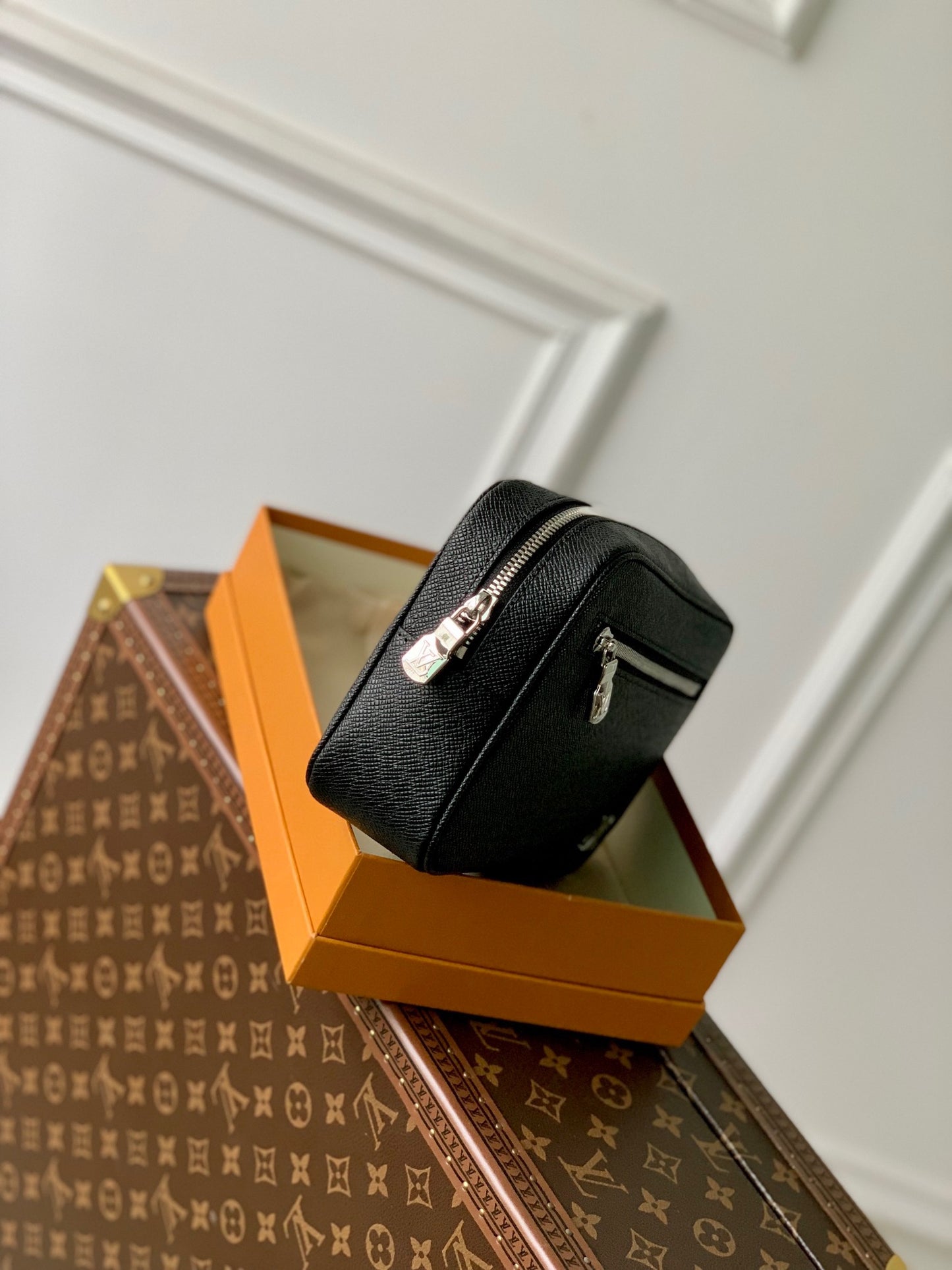 LOU POCHETTE KASAI